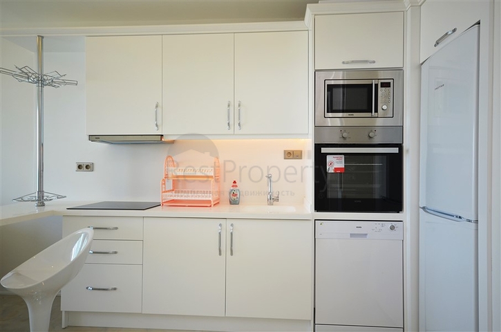 1+1 в Махмутларе с видом на море