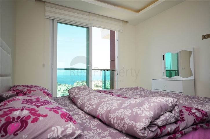 1+1 в Махмутларе с видом на море