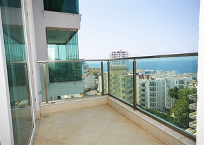 1+1 в Махмутларе с видом на море