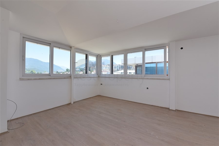 Пентхаус с видом на горную реку Дим-Чай