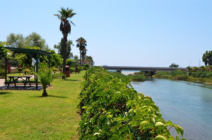 Пентхаус с видом на горную реку Дим-Чай