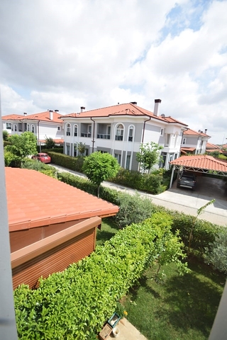 Вилла 3+1 в комплексе в районе Дошемеальты Анталья