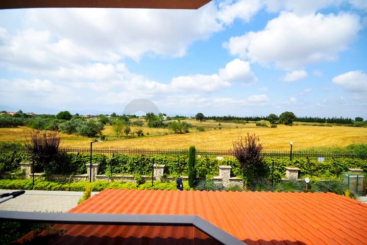 Вилла 3+1 в комплексе в районе Дошемеальты Анталья