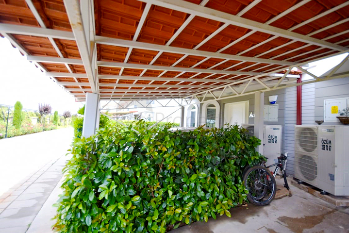 Вилла 3+1 в комплексе в районе Дошемеальты Анталья