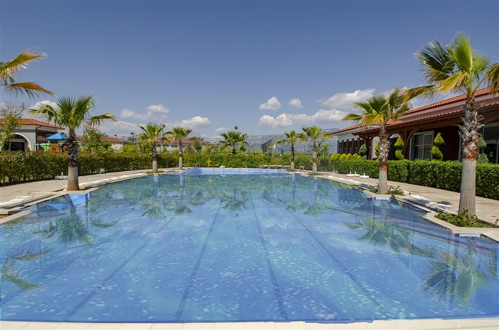 Вилла 3+1 в комплексе в районе Дошемеальты Анталья