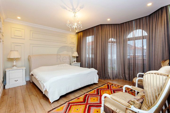 Вилла 3+1 в комплексе в районе Дошемеальты Анталья