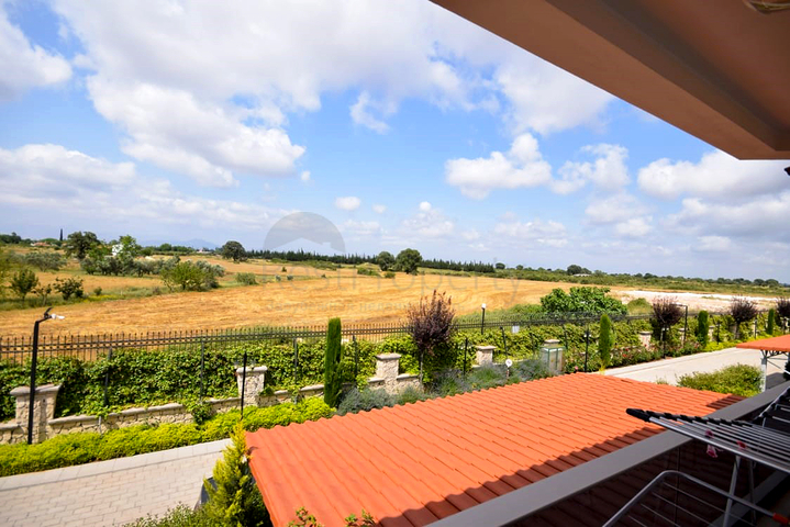 Вилла 3+1 в комплексе в районе Дошемеальты Анталья