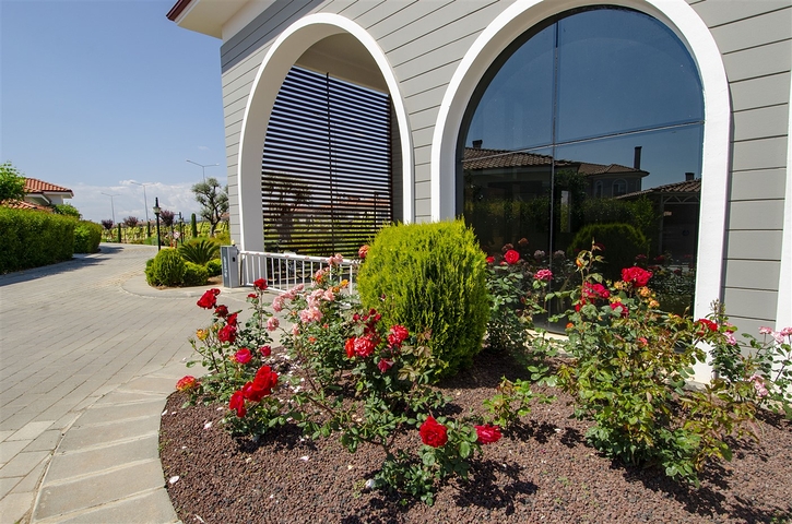 Вилла 3+1 в комплексе в районе Дошемеальты Анталья