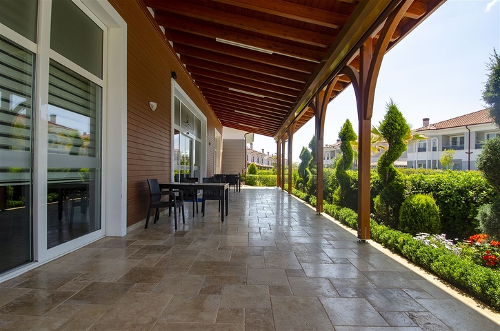 Вилла 3+1 в комплексе в районе Дошемеальты Анталья