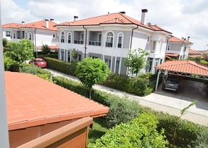 Вилла 3+1 в комплексе в районе Дошемеальты Анталья