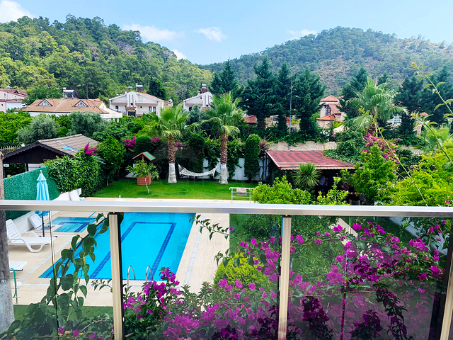 Вилла 3+1 с мебелью в самом центре города Кемера