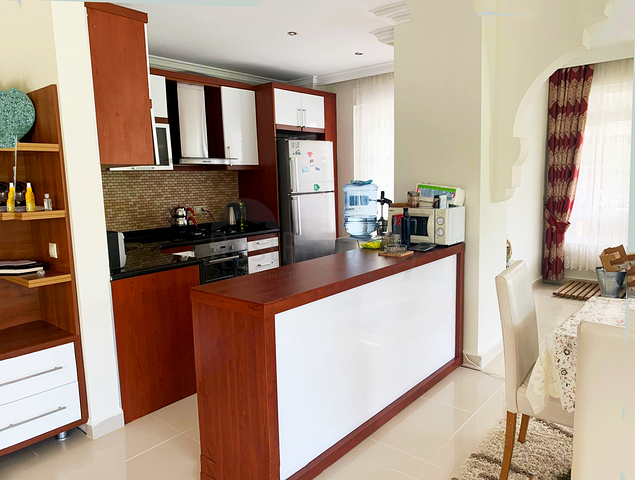 Вилла 3+1 с мебелью в самом центре города Кемера