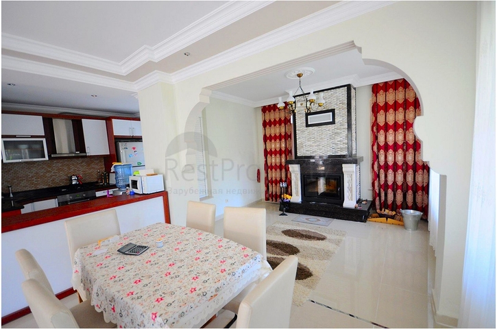 Вилла 3+1 с мебелью в самом центре города Кемера