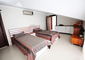 Вилла 3+1 с мебелью в самом центре города Кемера