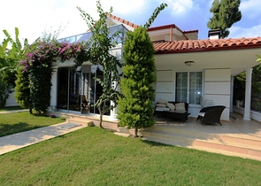 Вилла 3+1 с мебелью в самом центре города Кемера