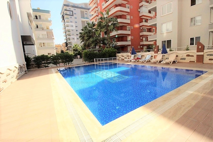 Меблированная трехкомнатная квартира в Махмутларе