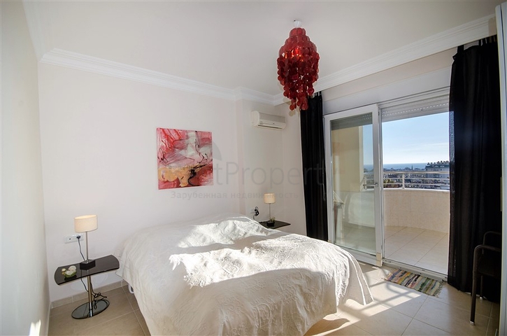 Трёхкомнатная квартира с видом на пляж Клеопатры