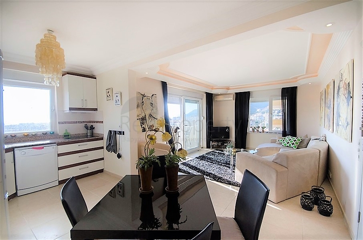 Трёхкомнатная квартира с видом на пляж Клеопатры