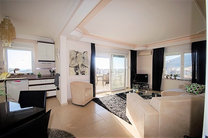 Трёхкомнатная квартира с видом на пляж Клеопатры