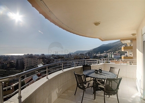 Трёхкомнатная квартира с видом на пляж Клеопатры