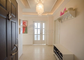 Трёхкомнатная квартира с видом на пляж Клеопатры