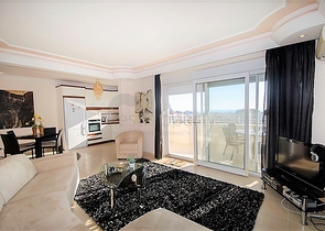 Трёхкомнатная квартира с видом на пляж Клеопатры