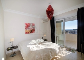 Трёхкомнатная квартира с видом на пляж Клеопатры