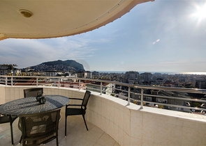 Трёхкомнатная квартира с видом на пляж Клеопатры