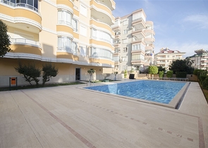 Трёхкомнатная квартира с видом на пляж Клеопатры