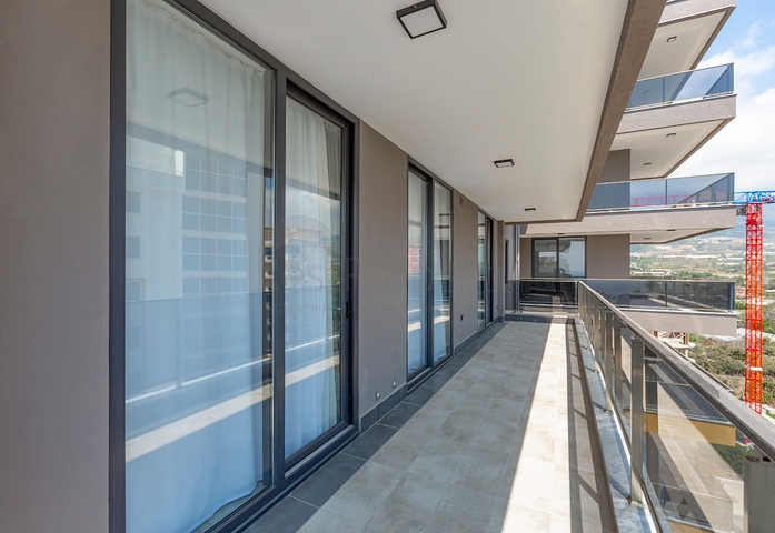 Трехкомнатная квартира в Махмутларе