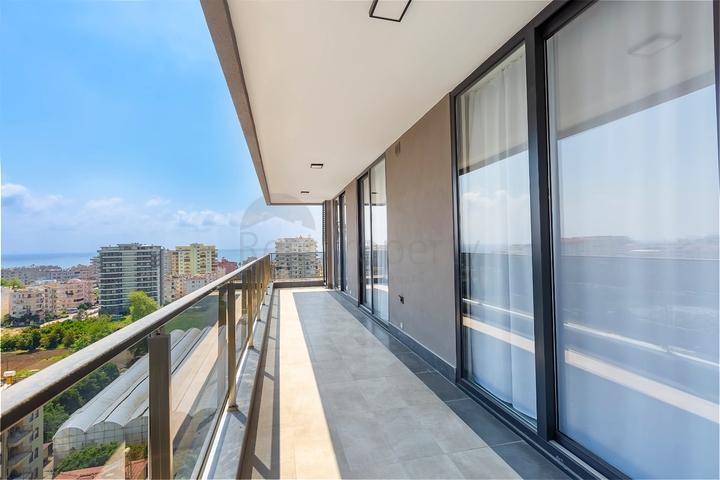 Трехкомнатная квартира в Махмутларе