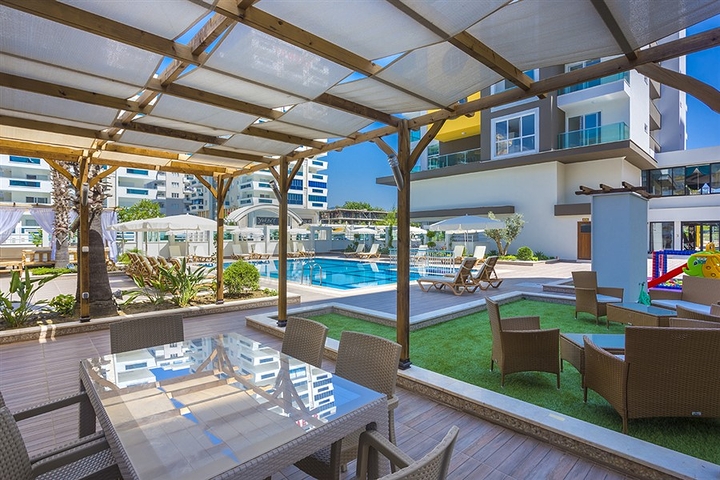 Меблированная двухкомнатная квартира в Махмутларе