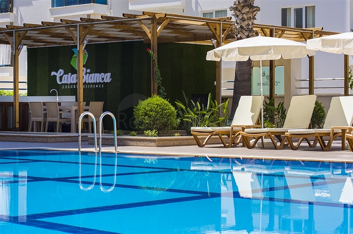 Меблированная двухкомнатная квартира в Махмутларе