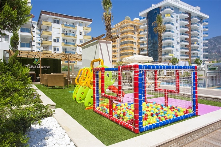 Меблированная двухкомнатная квартира в Махмутларе