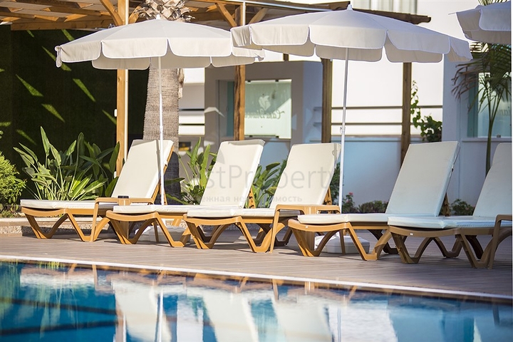 Меблированная двухкомнатная квартира в Махмутларе