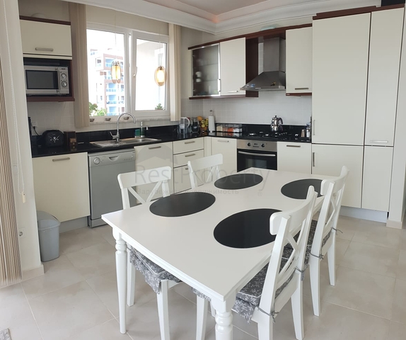 Меблированная квартира 2+1 с видом на море