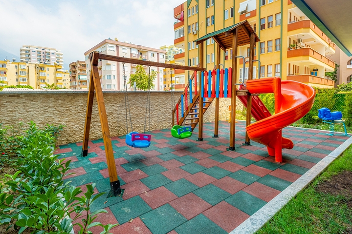 Апартаменты планировкой 2+1 в комплексе на первой береговой линии в Махмутлар