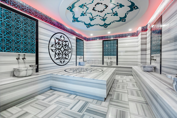 Апартаменты планировкой 2+1 в комплексе на первой береговой линии в Махмутлар