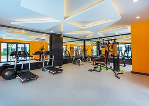 Апартаменты планировкой 2+1 в комплексе на первой береговой линии в Махмутлар