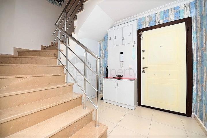 Пентхаус 3+1 для большой семьи в районе Авсаллар, Алания