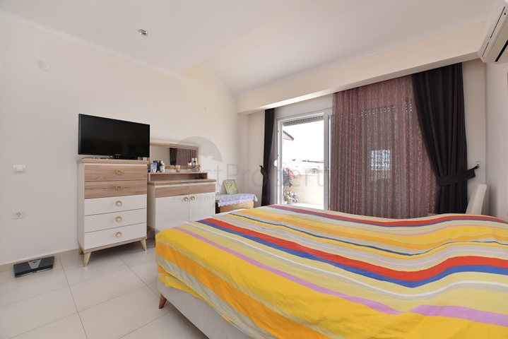 Пентхаус 3+1 для большой семьи в районе Авсаллар, Алания