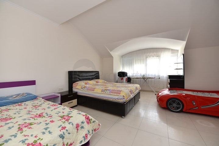 Пентхаус 3+1 для большой семьи в районе Авсаллар, Алания