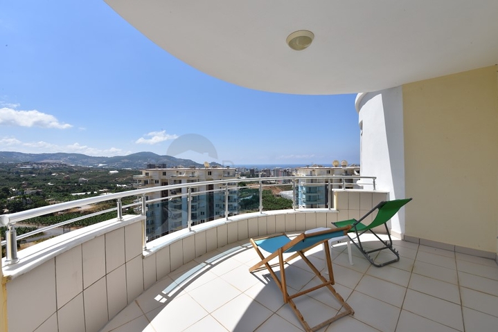 Просторная трёхкомнатная квартира в районе Махмутлар