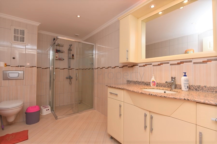 Просторная трёхкомнатная квартира в районе Махмутлар