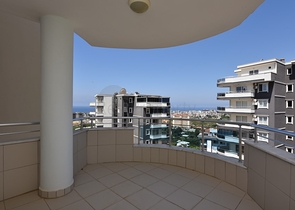 Просторная трёхкомнатная квартира в районе Махмутлар