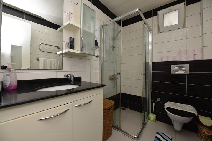 Меблированная квартира в районе Авсаллар с видом на море