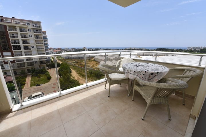 Меблированная квартира в районе Авсаллар с видом на море