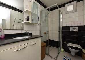 Меблированная квартира в районе Авсаллар с видом на море