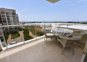 Меблированная квартира в районе Авсаллар с видом на море