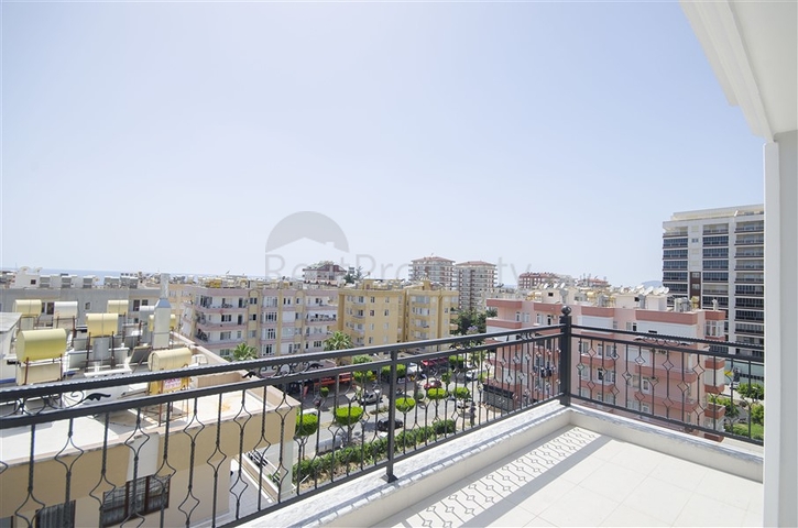 Пентхаус 3+1 в новом комплексе Махмутлара